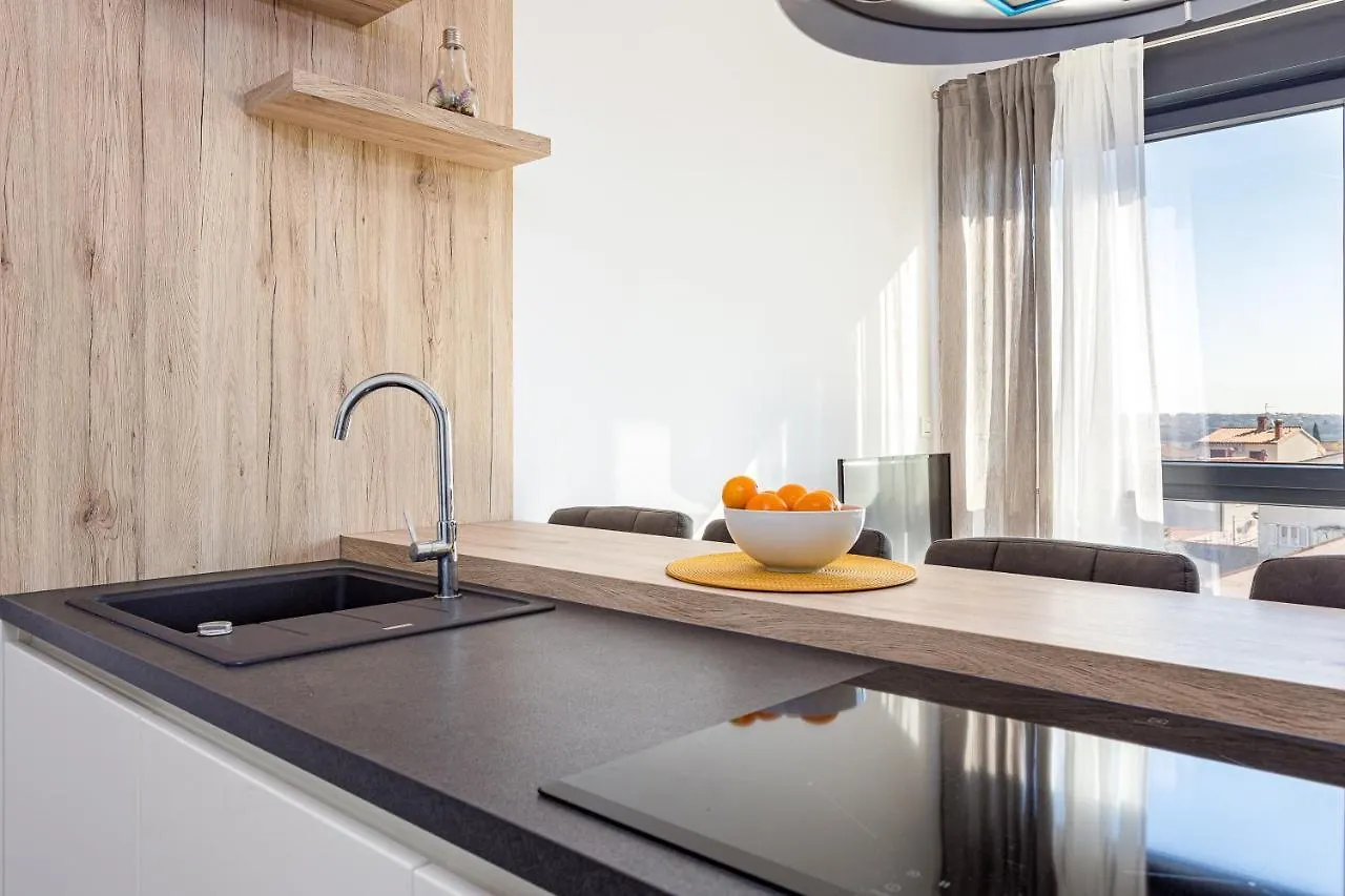 Apartment M****, New City Apartment + Parking Pula