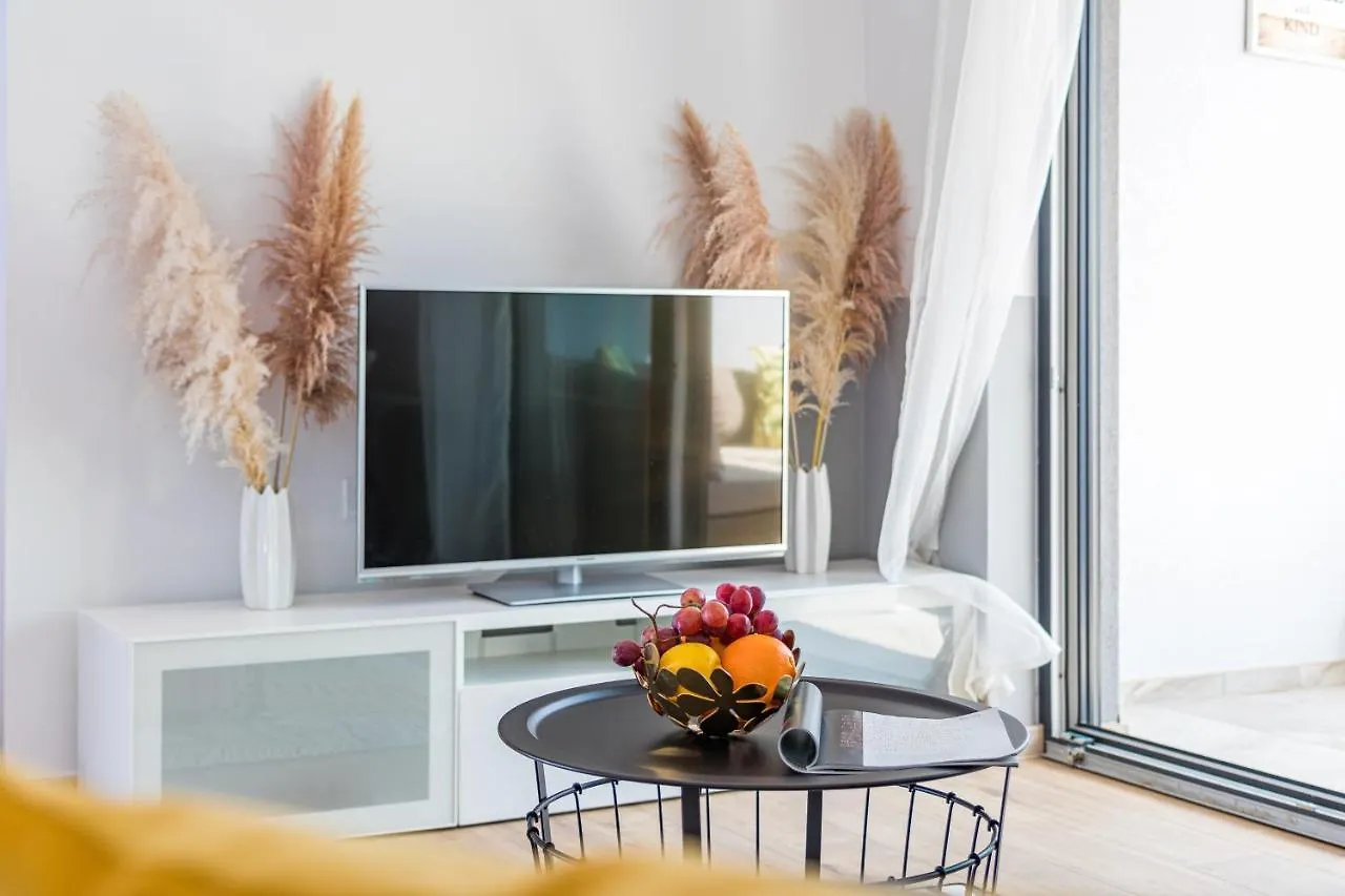 Apartment M****, New City Apartment + Parking Pula