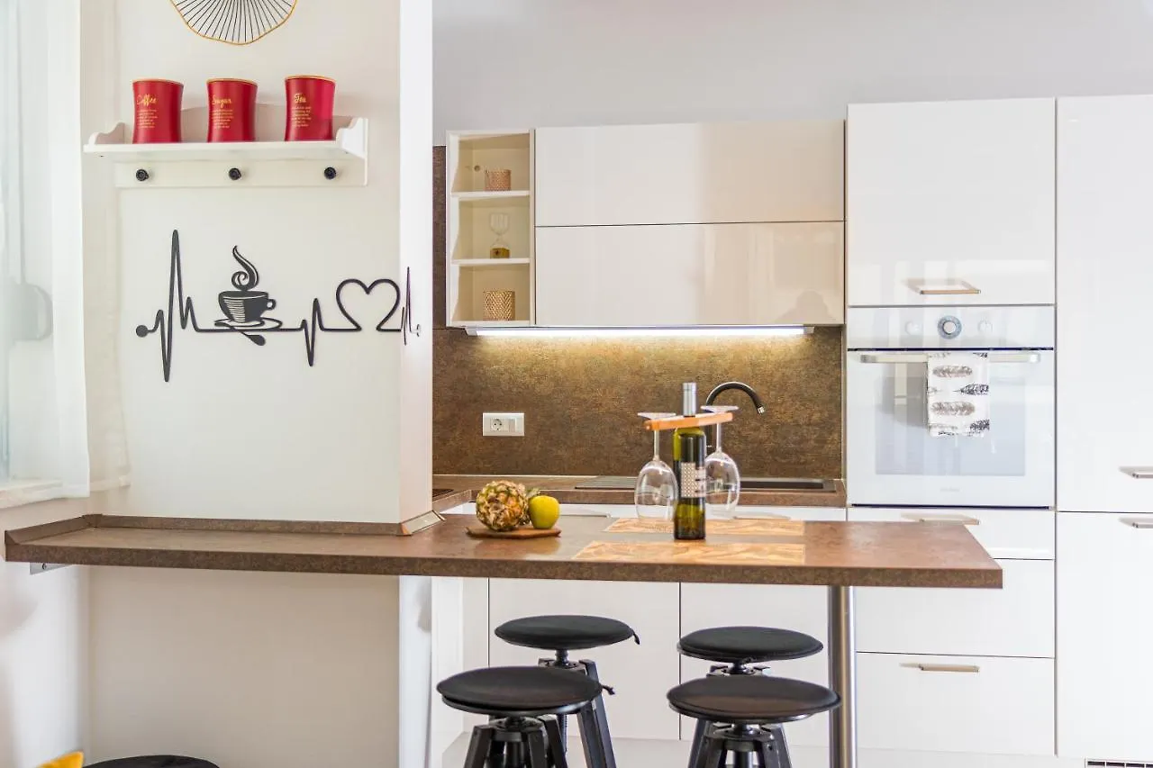Apartment M****, New City Apartment + Parking Pula Croatia