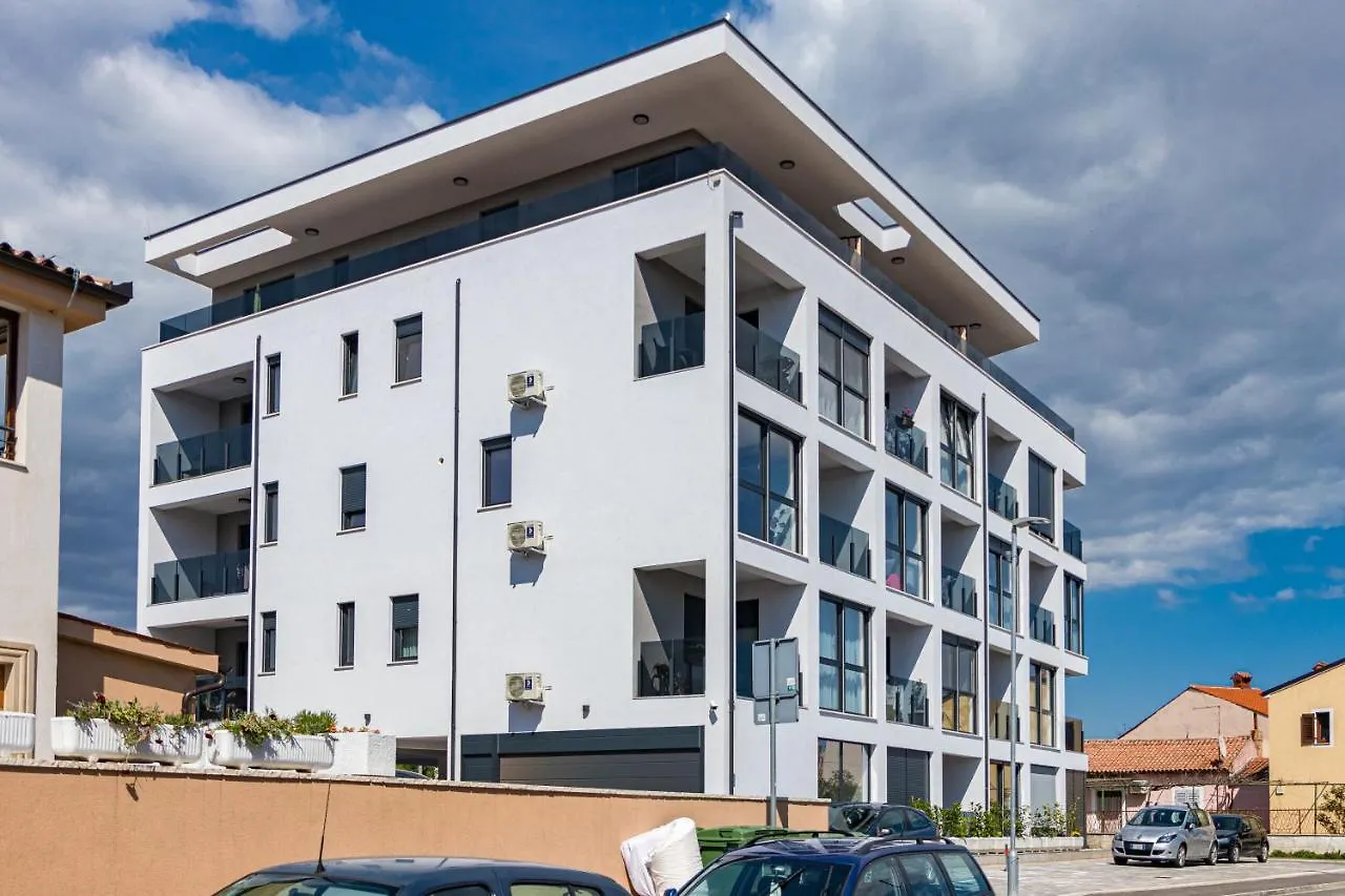 Apartment M****, New City Apartment + Parking Pula