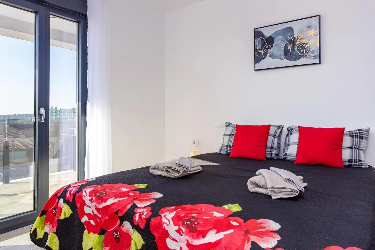 Apartment M****, New City Apartment + Parking Pula Croatia