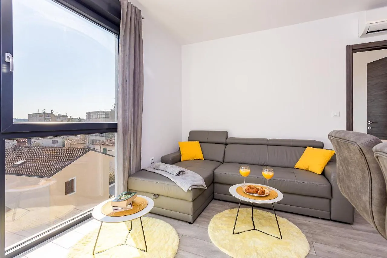 Apartment M****, New City Apartment + Parking Pula