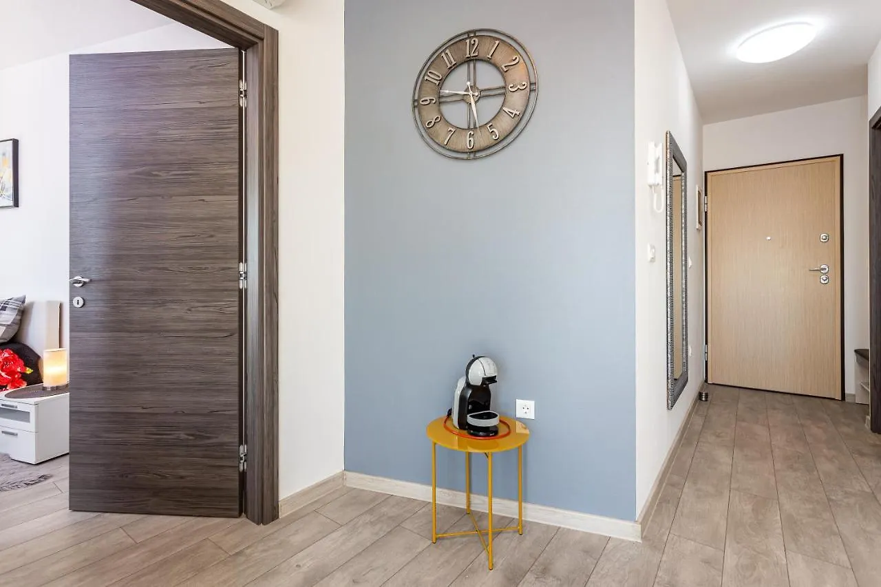 Apartment M****, New City Apartment + Parking Pola Croazia